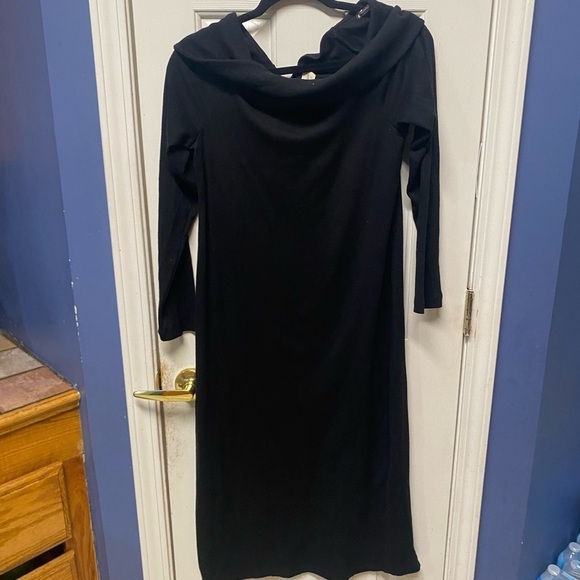 Universal Tread Size Large Black Dress Off Shoulder Chic - Picture 1 of 6